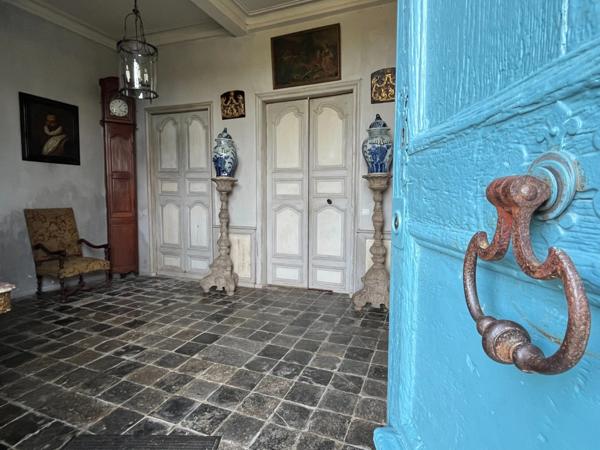 ELEGANT CHATEAU XVIIIs, sans travaux, sur 1 hectare clos de murs, jardin paysagé, chapelle, orangerie, dépendances, pour famille, evenementiel  près de Pau, Lourdes, Marciac, Tarbes ...