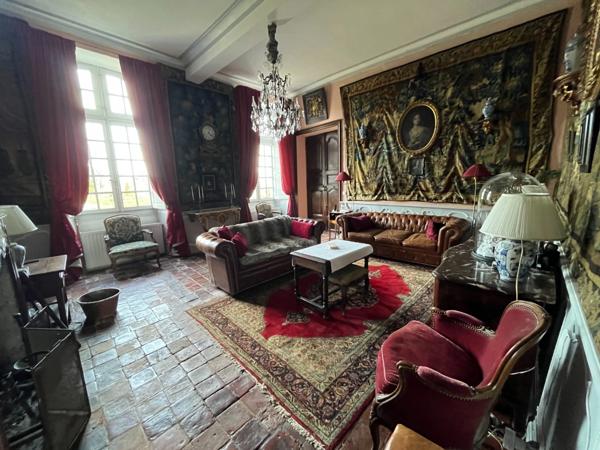 ELEGANT CHATEAU XVIIIs, sans travaux, sur 1 hectare clos de murs, jardin paysagé, chapelle, orangerie, dépendances, pour famille, evenementiel  près de Pau, Lourdes, Marciac, Tarbes ...