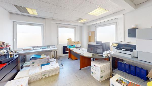Depot avec bureaux HABSHEIM:clés en main 296 000 €