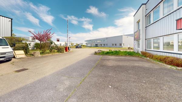 Depot avec bureaux HABSHEIM:clés en main 296 000 €