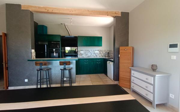 Maison à vendre    8 pièces •  Bezouce