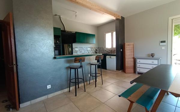 Maison à vendre    8 pièces •  Bezouce