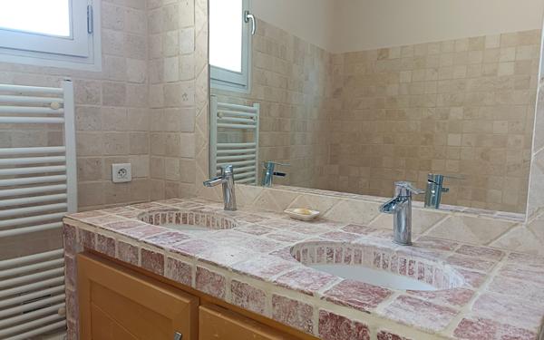 Maison à vendre    8 pièces •  Bezouce