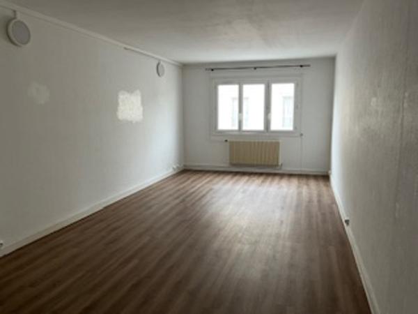 Appartement à louer |  Ste-Foy-la-Grande |  3 pièces | 77 m²