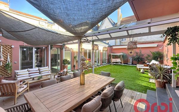 Maison à vendre    5 pièces • 202,60 m2 Vichy