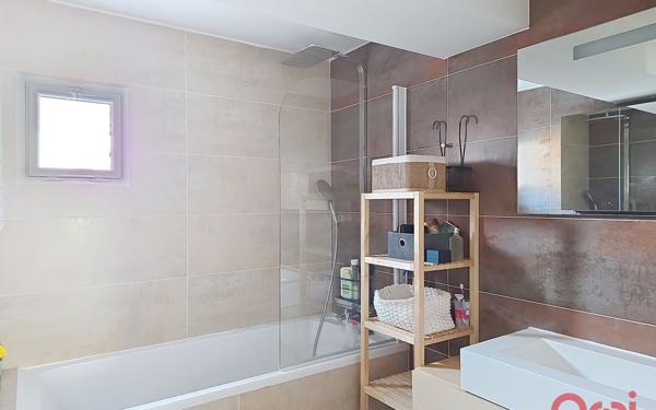 Maison à vendre    5 pièces • 202,60 m2 Vichy