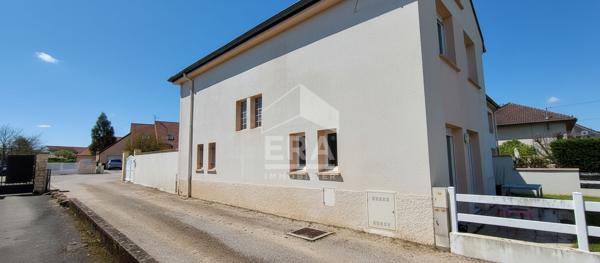 Appartement Auxonne 4 pièce(s) 90 m2 + garage box + parking + terrain privatif