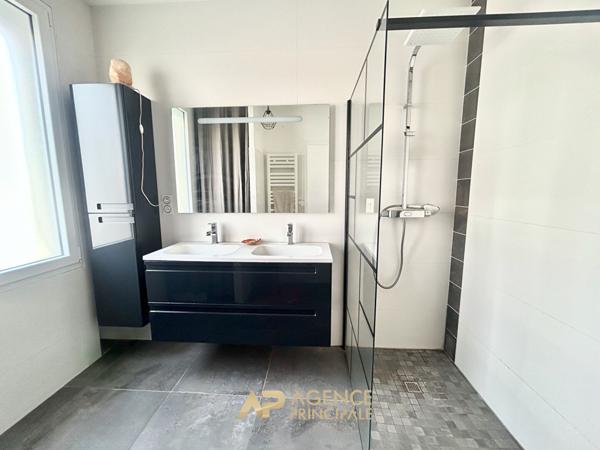 Maison de plain-pied à Châtelaillon-Plage ? Proche plage et commodités €570 625 ** - Référence MR691