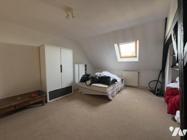 Appartement T2 duplex secteur Cathédrale (02000)