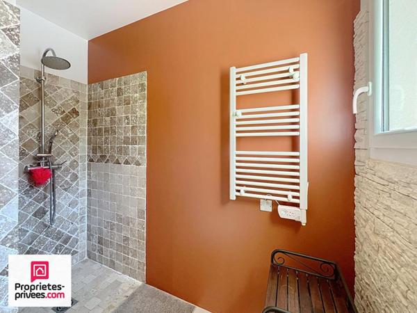 Villa 140 m² sur 2566 m² avec piscine et garage