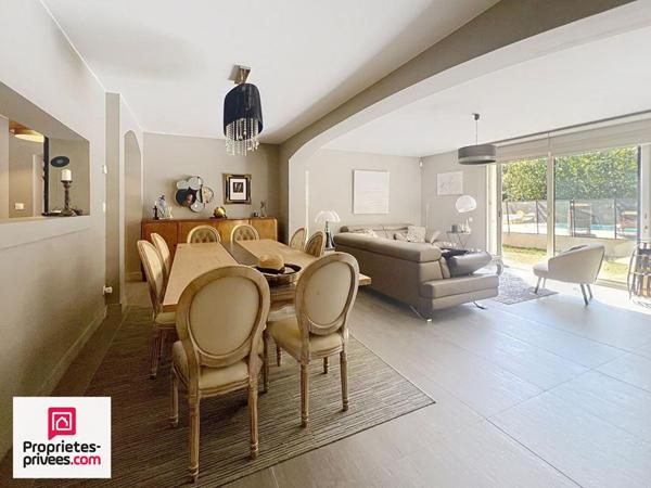 Villa 140 m² sur 2566 m² avec piscine et garage