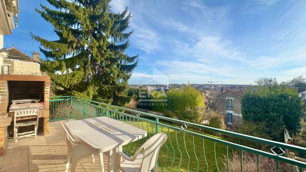 MAISON 140 M²  JUVISY-SUR-ORGE, VOLUMES ET JARDIN