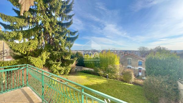 MAISON 140 M²  JUVISY-SUR-ORGE, VOLUMES ET JARDIN