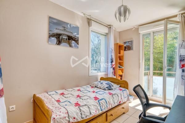 À vendre : Maison spacieuse avec potentiel d’investissement à Bron