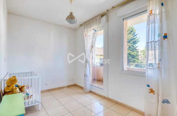 À vendre : Maison spacieuse avec potentiel d’investissement à Bron