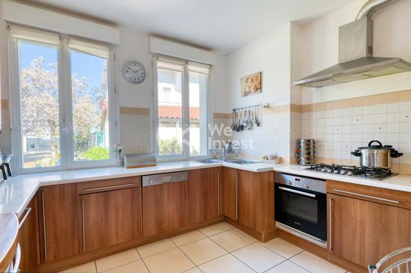 À vendre : Maison spacieuse avec potentiel d’investissement à Bron