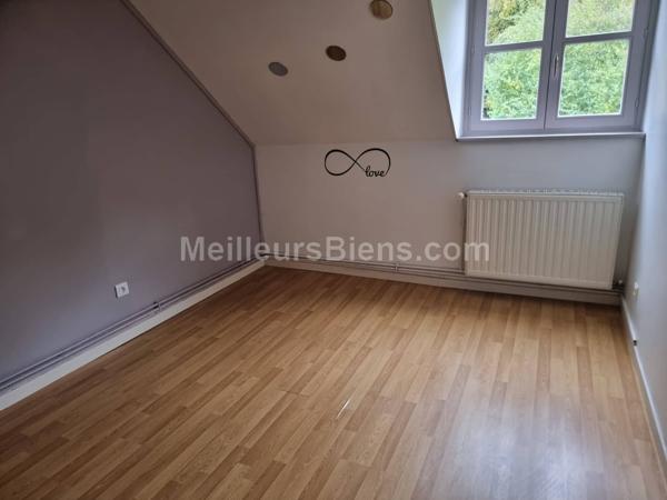 Immeuble de rapport en pierre de 290 m2 avec jardin