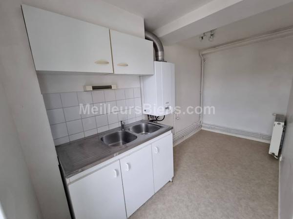 Immeuble de rapport en pierre de 290 m2 avec jardin