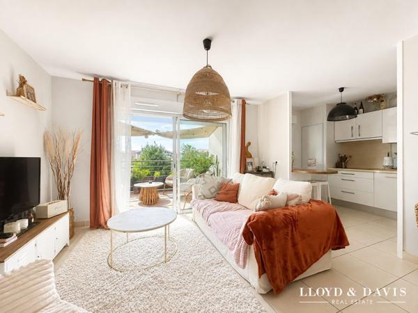 APPARTEMENT T3, TERRASSE, APERÇU OCÉAN