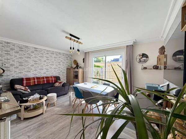 Vente                                                      Maison
                        
                     5 pièces                      82 m2                     à Taden