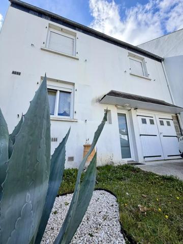 Vente                                                      Maison
                        
                     5 pièces                      82 m2                     à Taden