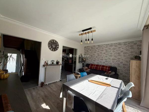 Vente                                                      Maison
                        
                     5 pièces                      82 m2                     à Taden