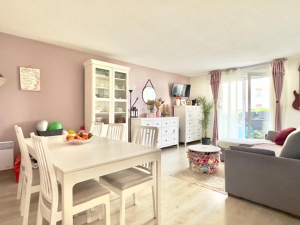 3 pièces avec balcon et parking, Val Notre Dame