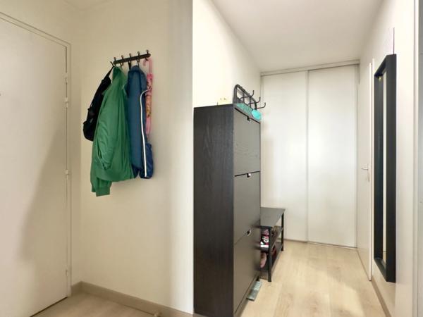 3 pièces avec balcon et parking, Val Notre Dame