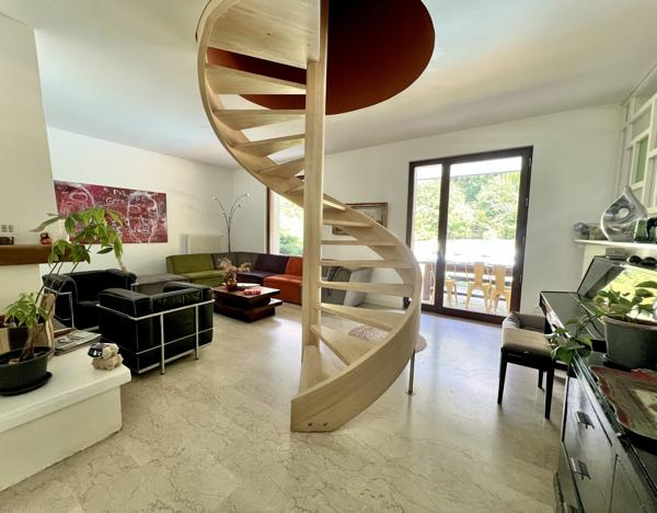 Maison rénovée - Vue forêt - Piscine