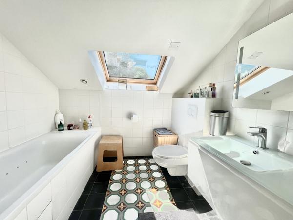 Maison rénovée - Vue forêt - Piscine
