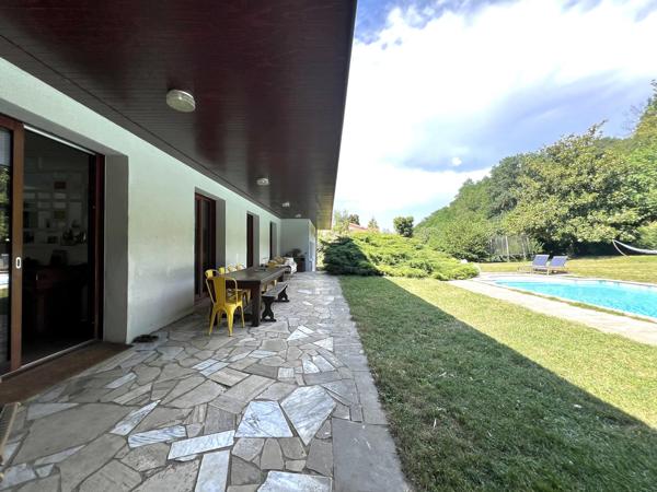 Maison rénovée - Vue forêt - Piscine