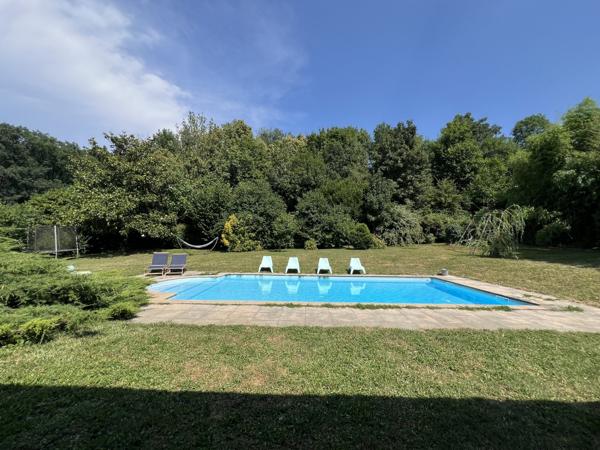 Maison rénovée - Vue forêt - Piscine