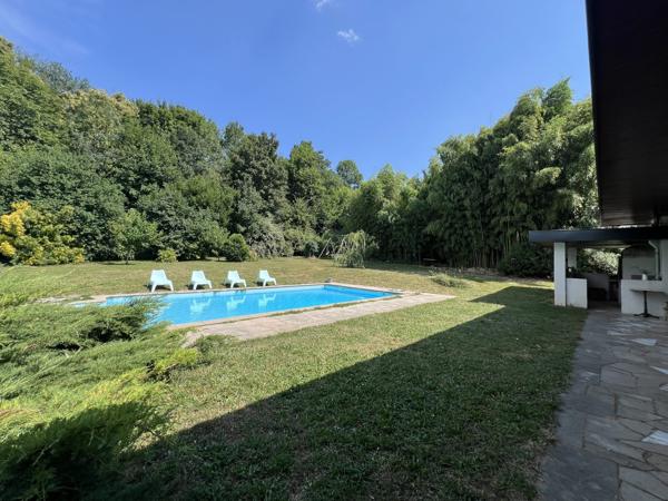 Maison rénovée - Vue forêt - Piscine