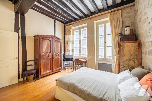 Appartement de charme de 41m2, au cœur de l'authentique Île Saint-Louis.