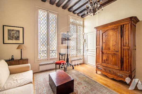 Appartement de charme de 41m2, au cœur de l'authentique Île Saint-Louis.