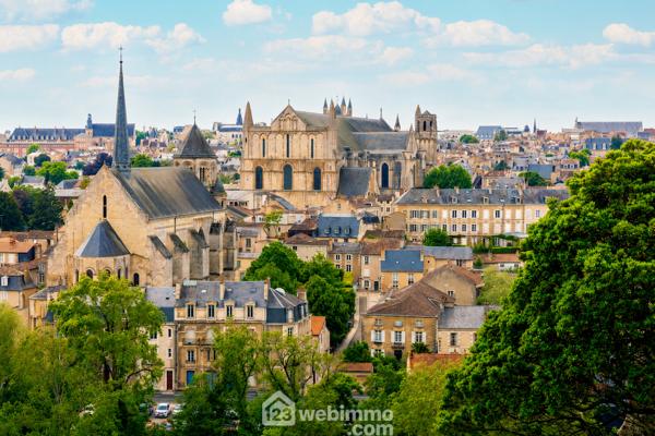 Appartement 93.28 m² à Poitiers 86000