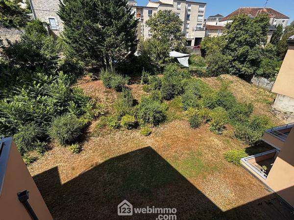 Appartement 93.28 m² à Poitiers 86000