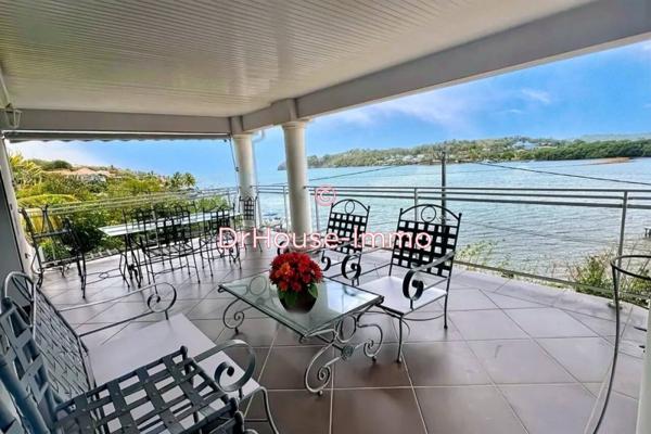 Appartement à louer 3 pièces de 85 m²
