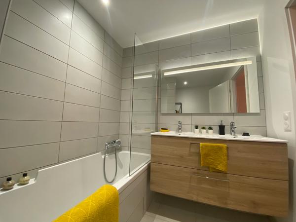 appartement à vendre 3 pièces de 69 m² BARBY (73)