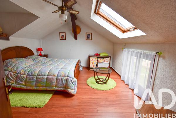 Maison à vendre 9 pièces 143 m² Noisiel