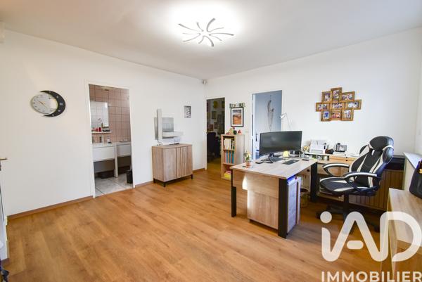 Maison à vendre 9 pièces 143 m² Noisiel