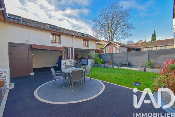 Maison à vendre 9 pièces 143 m² Noisiel