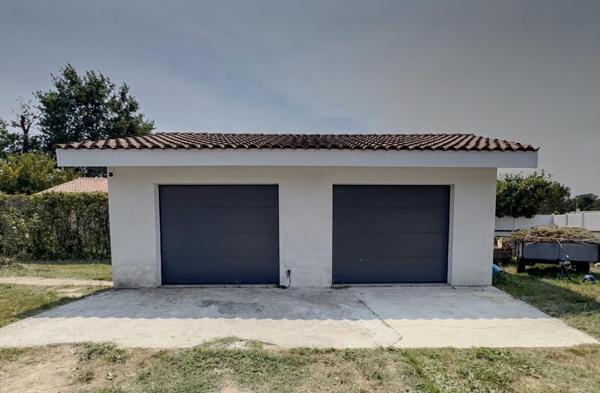 Biganos ! Maison 4P de 87 m2, parcelle de 806 m2, double garage, piscine