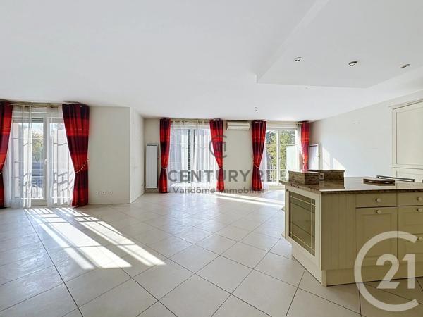 Appartement F3 à vendre  4 pièces - 106 m 2   CREPY EN VALOIS  - 60