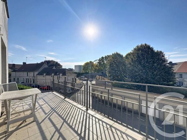 Appartement F3 à vendre  4 pièces - 106 m 2   CREPY EN VALOIS  - 60