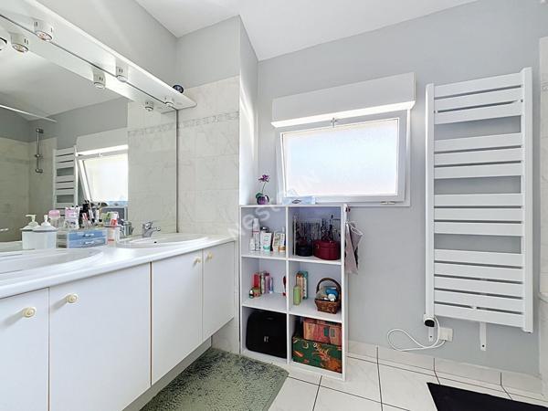 Nantes Rond-point de Vannes / Maison en Impasse / 132 m2 / 4 chambres / garage / jardin