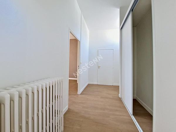 Bureau professionnel de 20m² - MAUVES SUR LOIRE