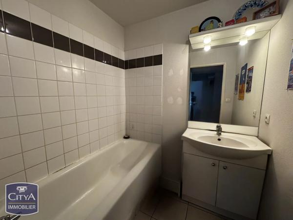 Appartement à vendre 2 pièces 49m² Saint-Aubin-lès-Elbeuf (76410)