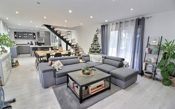 Maison à vendre    5 pièces •  Torcy