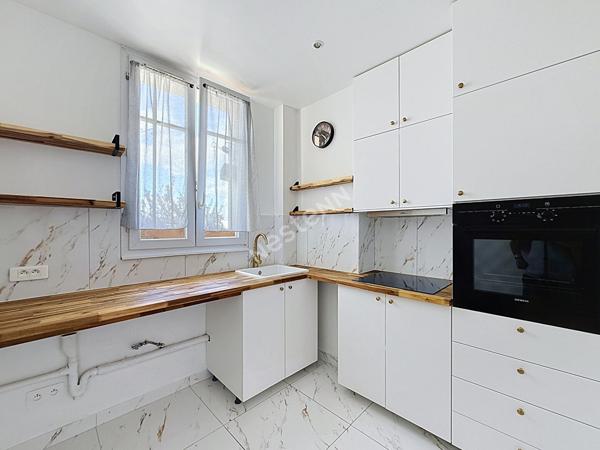 MONTREUIL, PROCHE COMMERCES ET ECOLES, JOLI 3 PIECES TRAVERSANT ENTIEREMENT RENOVE AVEC 2 CAVES.